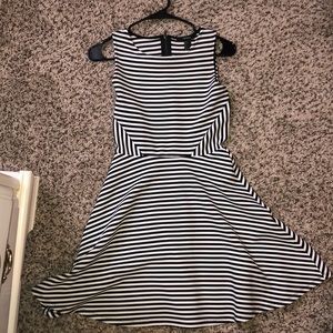 Black and White Forever 21 Dress.